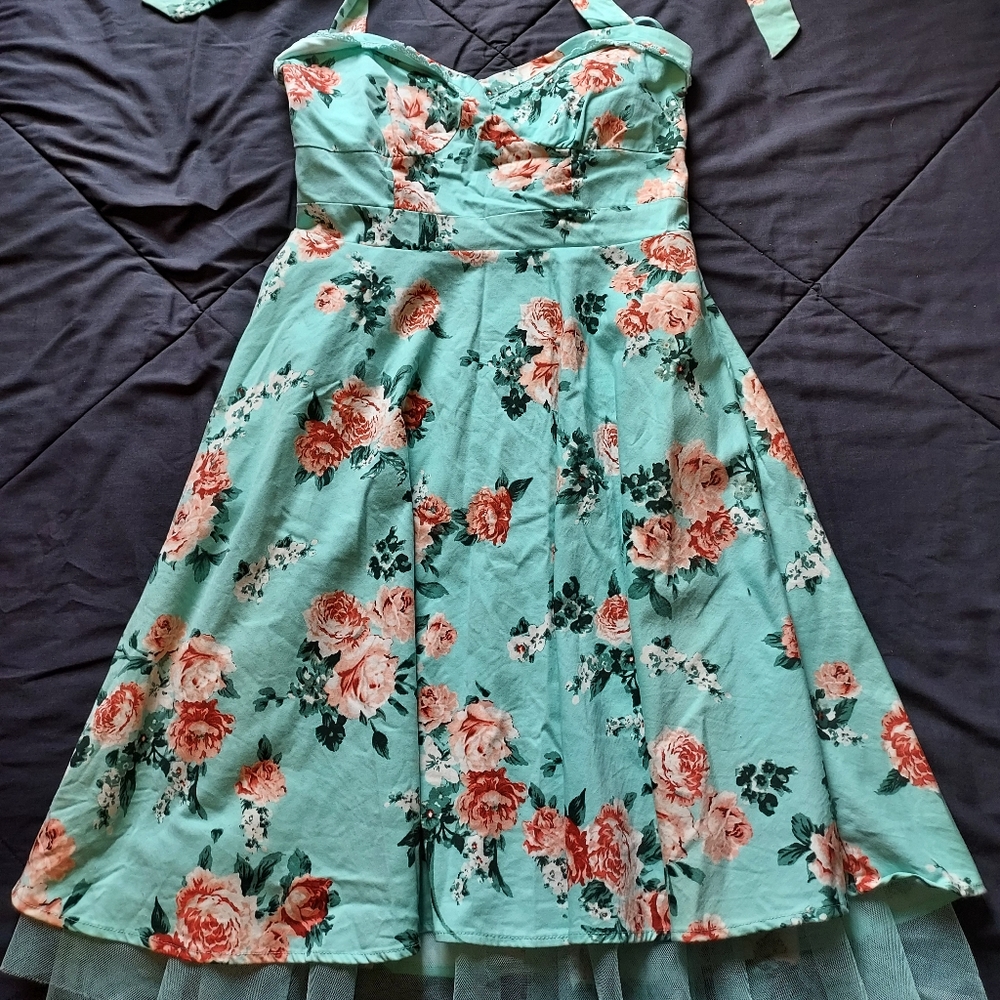 Hot Topic floral dress